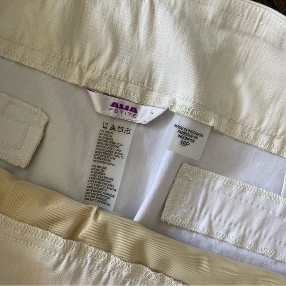 ALIA Petite Beige Capri Pants | NWOT - Picture 4 of 7